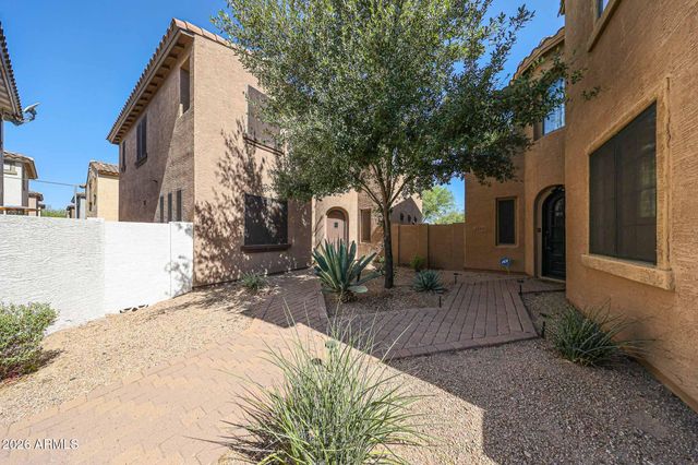 2390 W JAKE Haven, Phoenix, AZ 85085