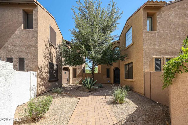2390 W JAKE Haven, Phoenix, AZ 85085