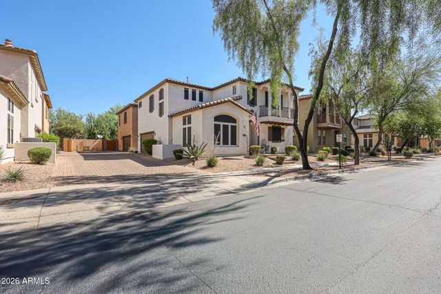 2390 W JAKE Haven, Phoenix, AZ 85085