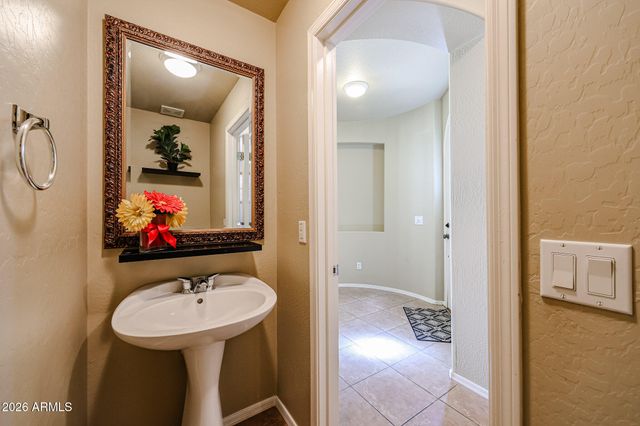 2390 W JAKE Haven, Phoenix, AZ 85085