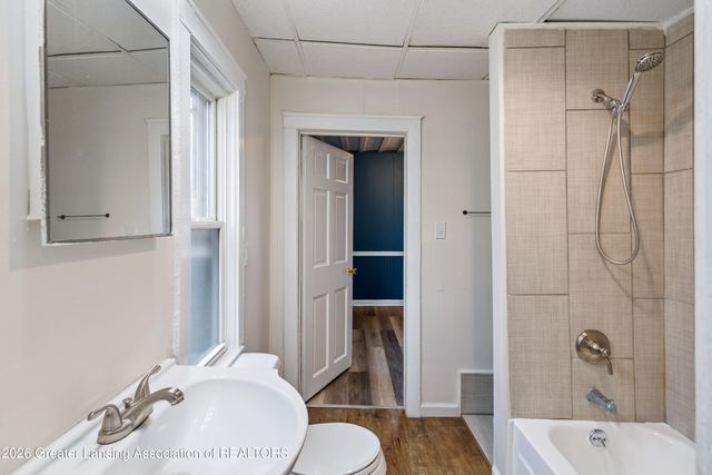 622 S Foster Avenue, Lansing, MI 48912