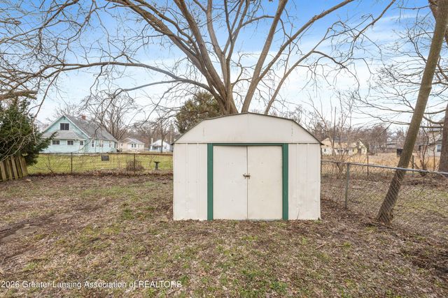 622 S Foster Avenue, Lansing, MI 48912