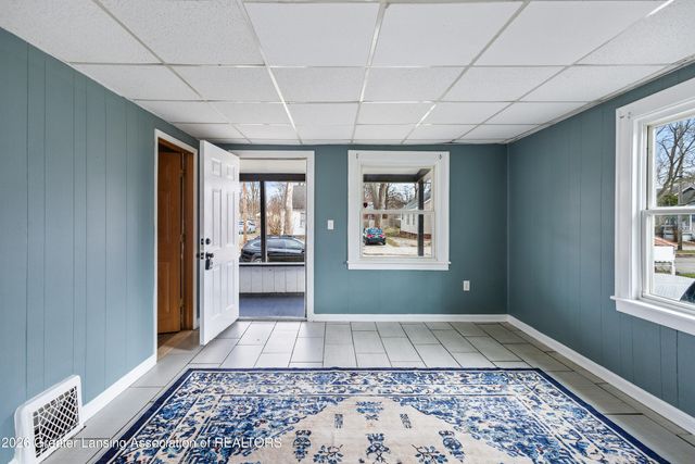 622 S Foster Avenue, Lansing, MI 48912