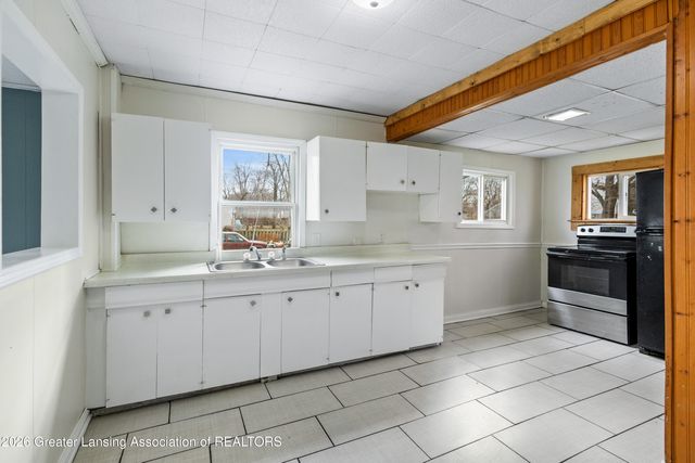 622 S Foster Avenue, Lansing, MI 48912