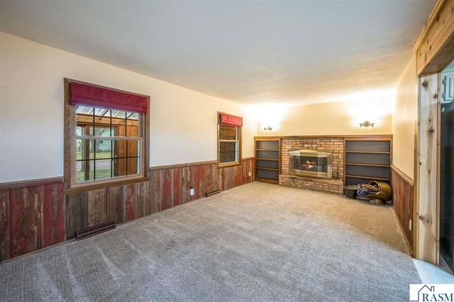 328 S Redwood Drive, Mankato, MN 56001