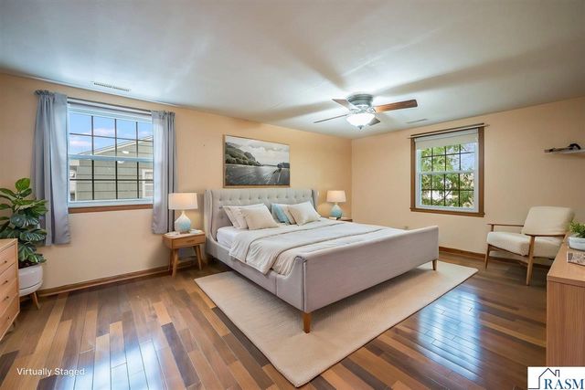 328 S Redwood Drive, Mankato, MN 56001