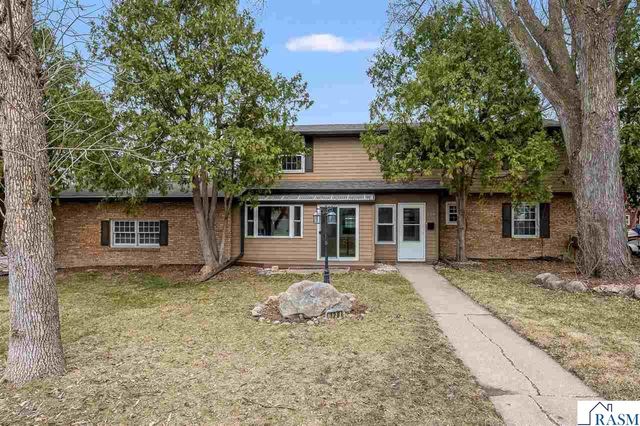 328 S Redwood Drive, Mankato, MN 56001