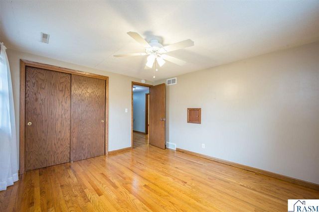 328 S Redwood Drive, Mankato, MN 56001