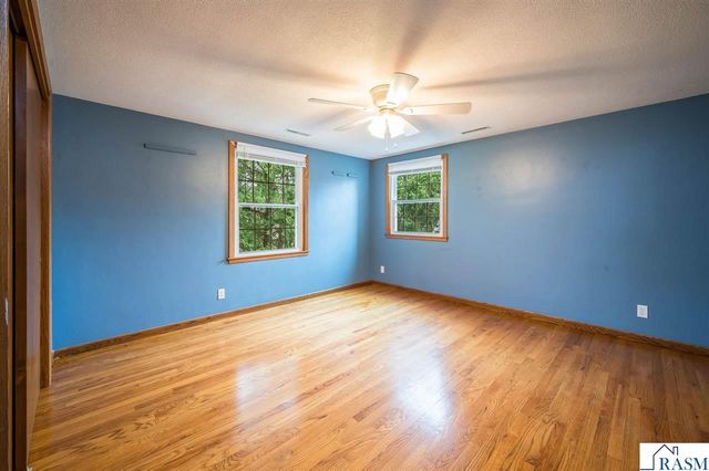 328 S Redwood Drive, Mankato, MN 56001