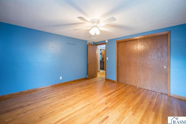 328 S Redwood Drive, Mankato, MN 56001