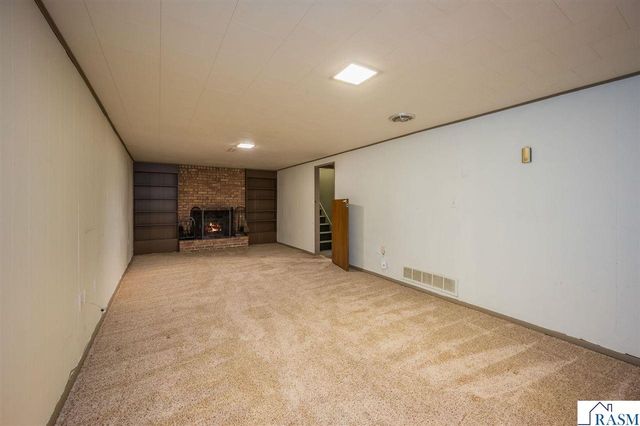 328 S Redwood Drive, Mankato, MN 56001