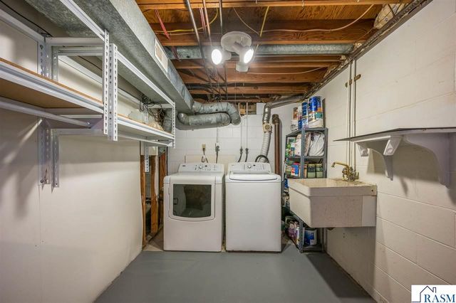 328 S Redwood Drive, Mankato, MN 56001