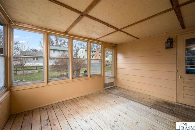 328 S Redwood Drive, Mankato, MN 56001