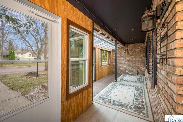 328 S Redwood Drive, Mankato, MN 56001