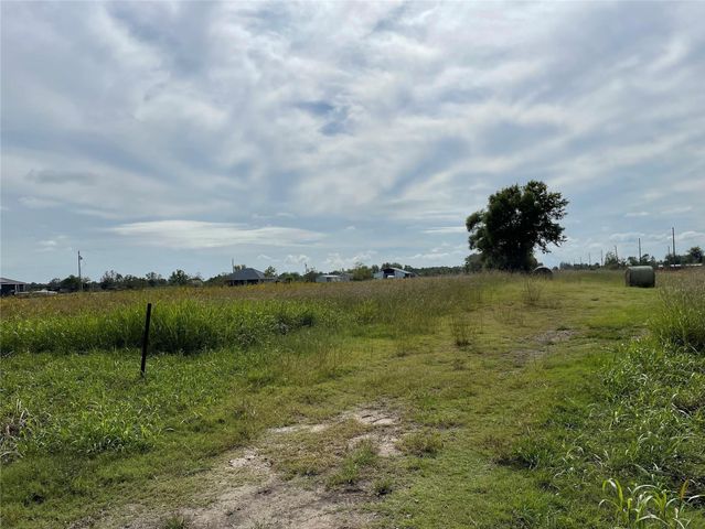 7931 County Road 605, Dayton, TX 77535