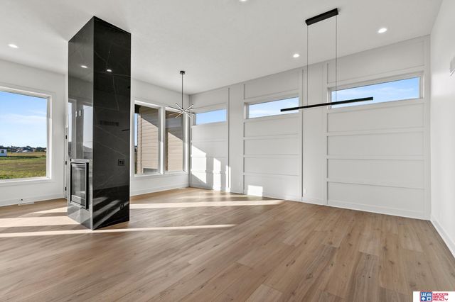 3520 Tree Line Drive, Lincoln, NE 68516