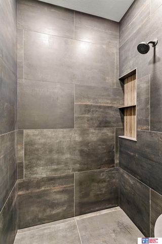 3520 Tree Line Drive, Lincoln, NE 68516