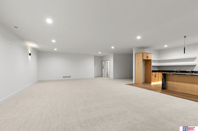 3520 Tree Line Drive, Lincoln, NE 68516