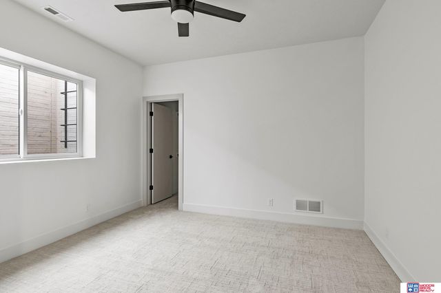 3520 Tree Line Drive, Lincoln, NE 68516