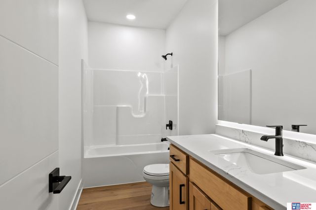 3520 Tree Line Drive, Lincoln, NE 68516