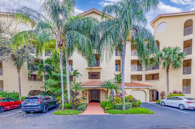 200 Uno Lago Drive 105, Juno Beach, FL 33408