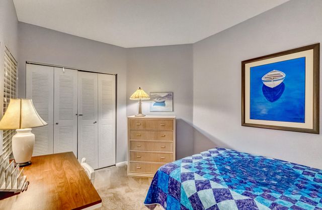 200 Uno Lago Drive 105, Juno Beach, FL 33408