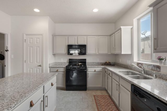 1781 Camino Rustica SW, Los Lunas, NM 87031