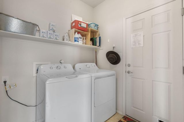 1781 Camino Rustica SW, Los Lunas, NM 87031