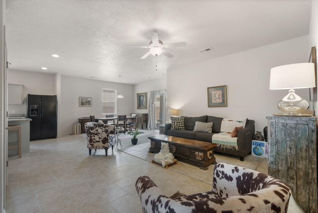 1781 Camino Rustica SW, Los Lunas, NM 87031
