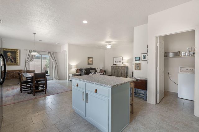 1781 Camino Rustica SW, Los Lunas, NM 87031