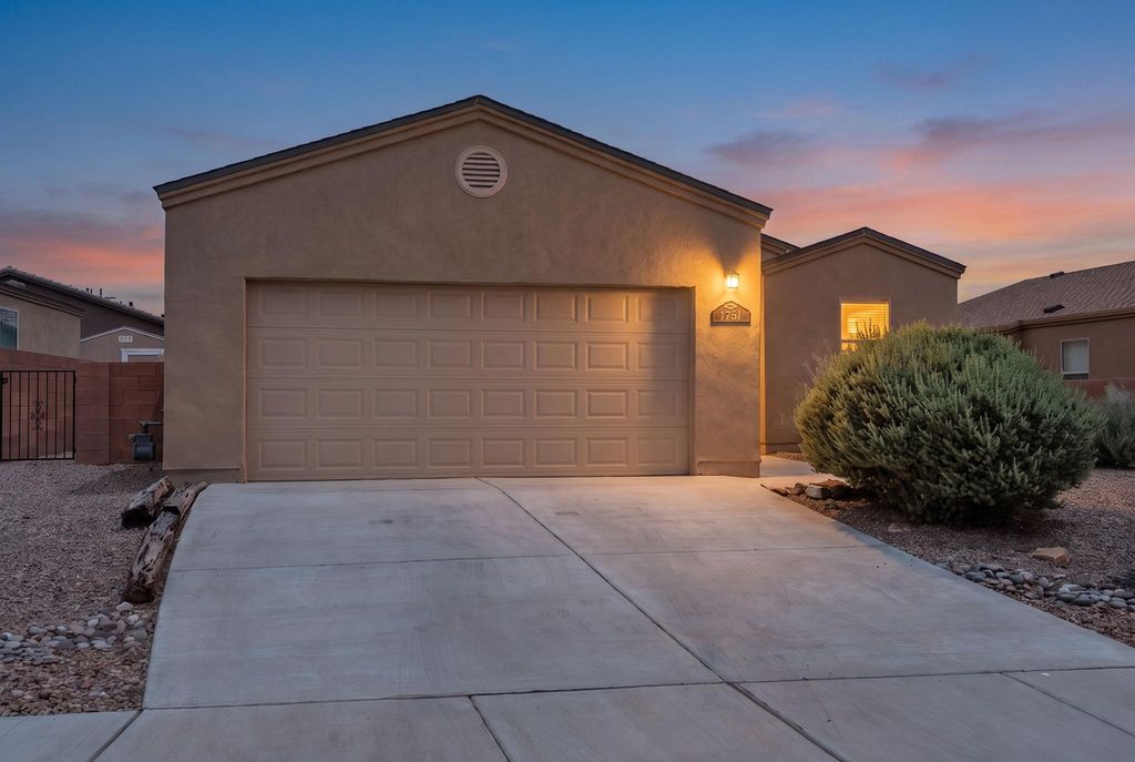 1781 Camino Rustica SW, Los Lunas, NM 87031