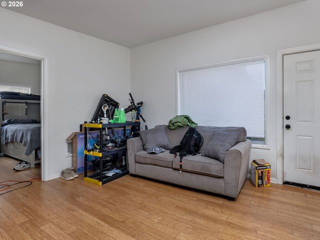 4720 Se 37TH Ave, Portland, OR 97202