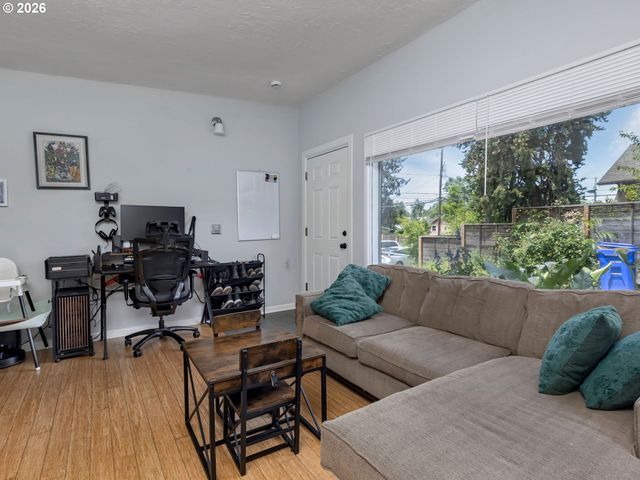 4720 Se 37TH Ave, Portland, OR 97202
