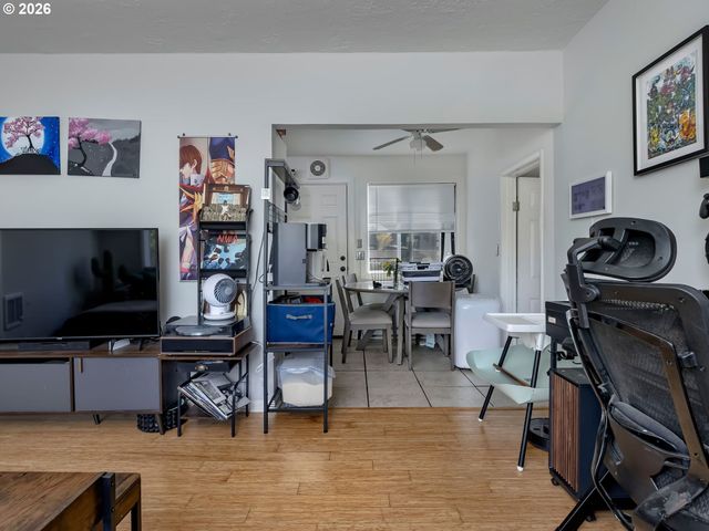 4720 Se 37TH Ave, Portland, OR 97202