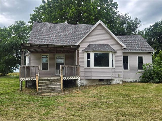 422 S Graham Street, Leeton, MO 64761