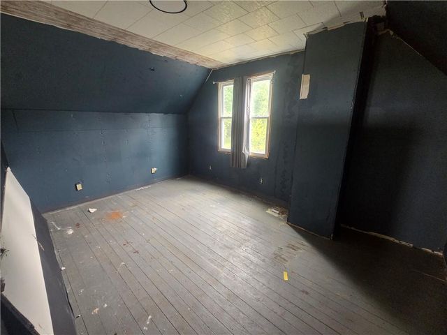 422 S Graham Street, Leeton, MO 64761