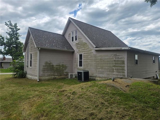 422 S Graham Street, Leeton, MO 64761