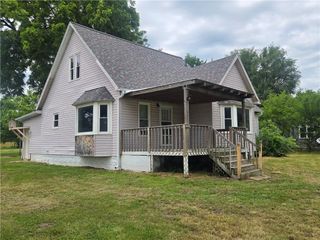 422 S Graham Street, Leeton, MO 64761
