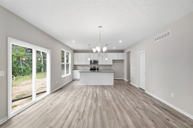 1247 Eagle Boulevard, Hamilton Twp, OH 45029