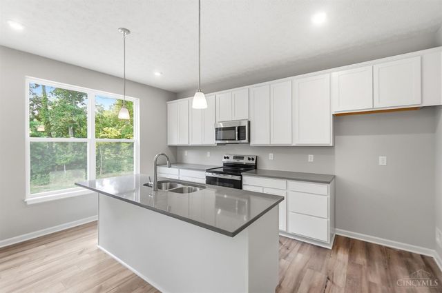 1247 Eagle Boulevard, Hamilton Twp, OH 45029