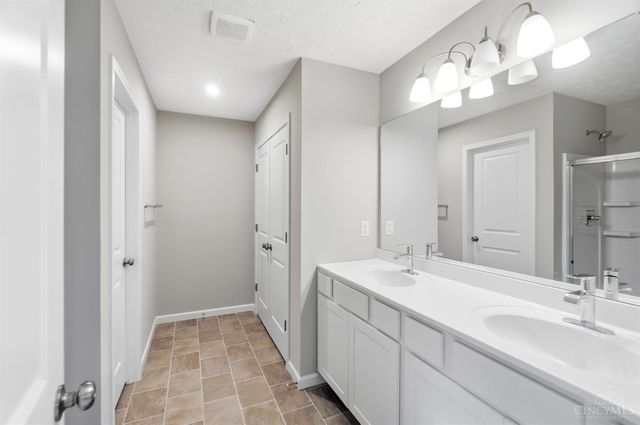 1247 Eagle Boulevard, Hamilton Twp, OH 45029