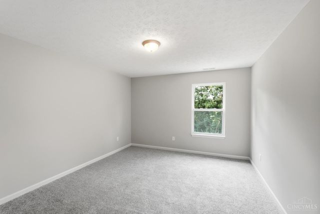 1247 Eagle Boulevard, Hamilton Twp, OH 45029