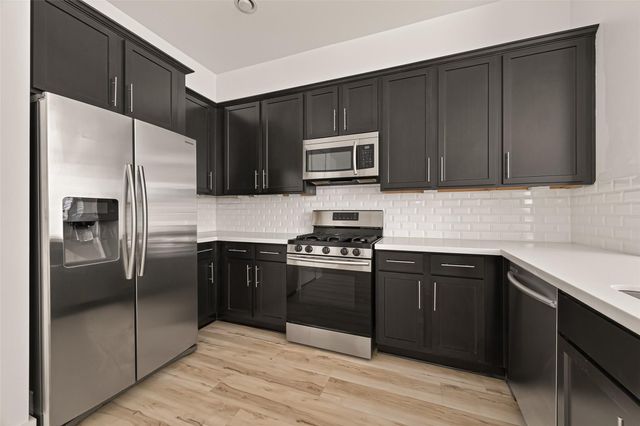 8821 Hollister Pine Court, Houston, TX 77080