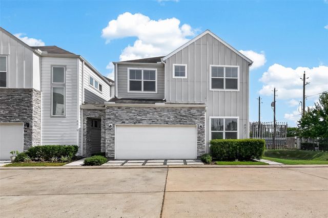 8821 Hollister Pine Court, Houston, TX 77080