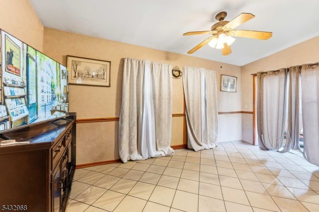 339 Oakwood Ave, Kenilworth Boro, NJ 07033