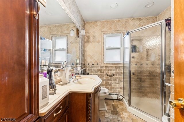 339 Oakwood Ave, Kenilworth Boro, NJ 07033