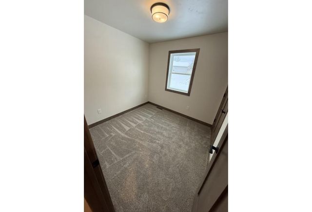 709 ROBIN STREET, New London, WI 54961