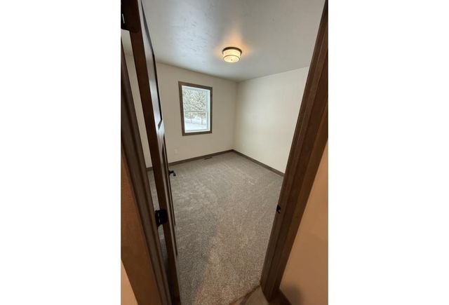 709 ROBIN STREET, New London, WI 54961