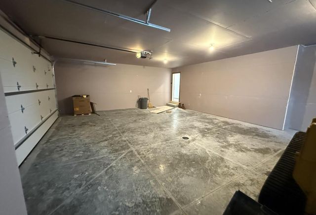 709 ROBIN STREET, New London, WI 54961