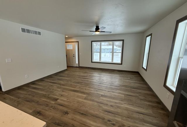 709 ROBIN STREET, New London, WI 54961